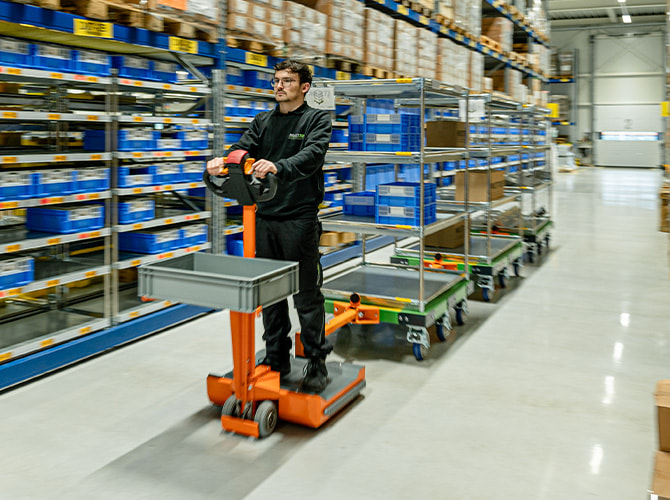 Elektrische trekhulp magazijn